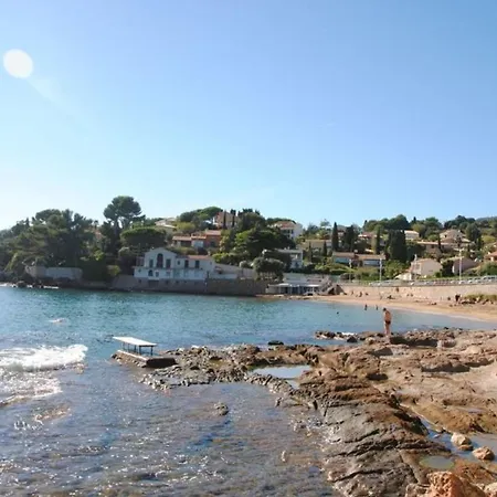 Villa Bagatelle With Its Pool